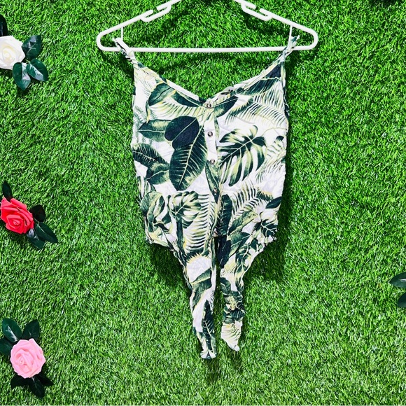 H&M Tops - H&M floral tie up top